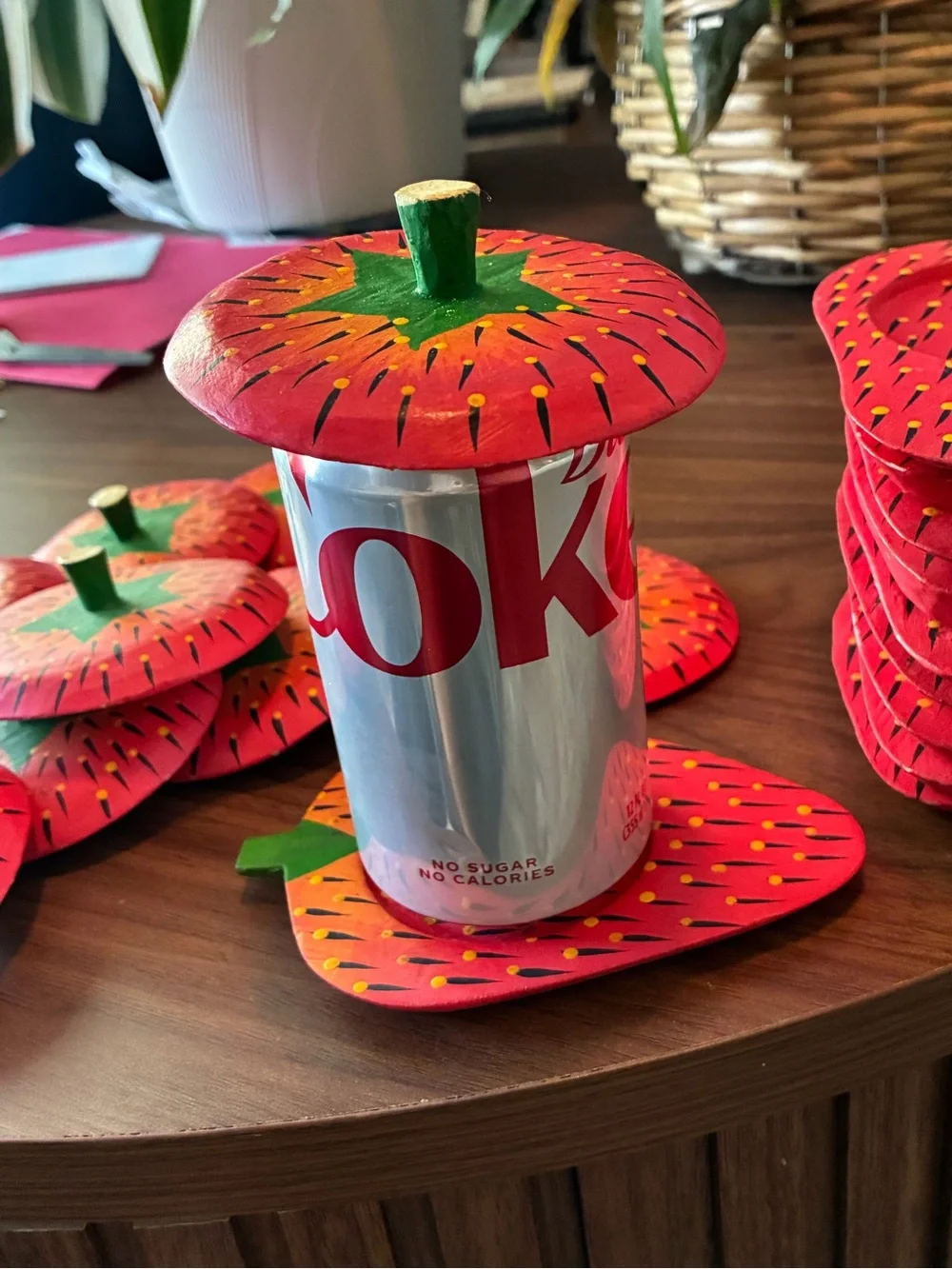 Red Wooden Strawberry vintage Coasters with lid Green Tops, 10 pc -  Party Set